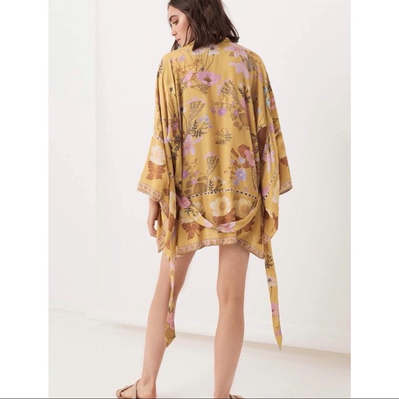 Wild Blooms robe | Spell and the Gypsy Collective - Picture 10 of 13